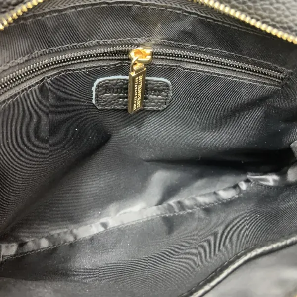 【BURBERRY 公式旗艦店】バーバリー 斜めがけバッグ 当日出荷 好評に付き再入荷!30*20CM 【BURBERRY 公式旗艦店】バーバリー 斜めがけバッグ 当日出荷 好評に付き再入荷!30*20CM