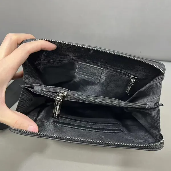【BURBERRY 公式旗艦店】バーバリー 斜めがけバッグ 当日出荷 好評に付き再入荷!23*26CM 【BURBERRY 公式旗艦店】バーバリー 斜めがけバッグ 当日出荷 好評に付き再入荷!23*26CM