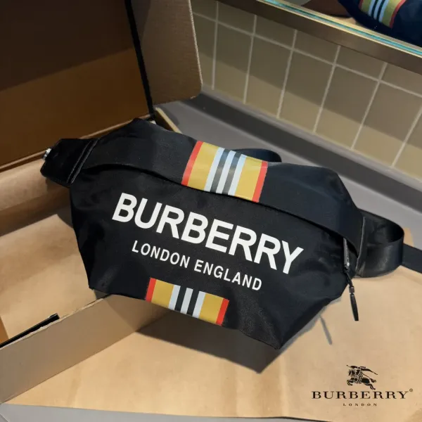 【BURBERRY 公式旗艦店】バーバリー 胸ポケット 当日出荷 好評に付き再入荷!27CM 【BURBERRY 公式旗艦店】バーバリー 胸ポケット 当日出荷 好評に付き再入荷!27CM
