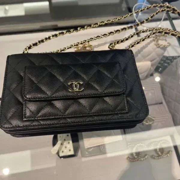 【2way/ポケット付き♪】CHANEL シャネル チェーンウォレット ミニバック 12.5 × 19 × 3.5CM  240920