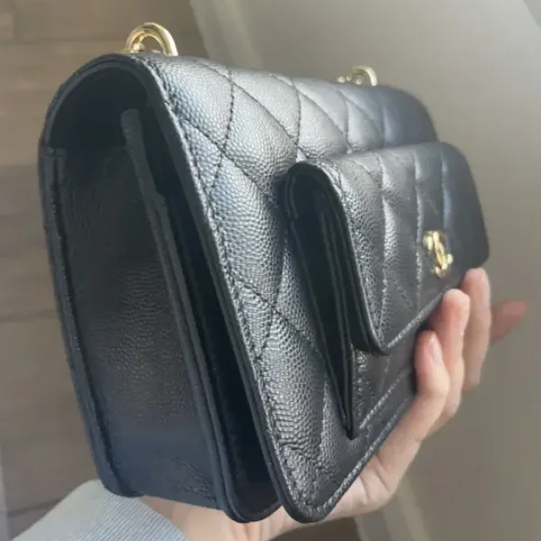 【2way/ポケット付き♪】CHANEL シャネル チェーンウォレット ミニバック 12.5 × 19 × 3.5CM  240920