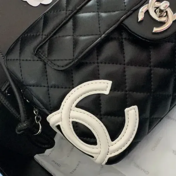 CHANEL 中古バッグ シャネル お宝級 康鵬カメラバッグ 27CM 240920 CHANEL 中古バッグ シャネル お宝級 康鵬カメラバッグ 27CM 240920