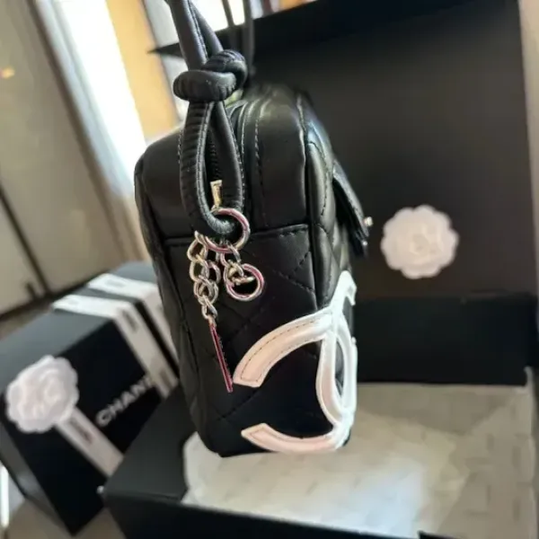 CHANEL 中古バッグ シャネル お宝級 康鵬カメラバッグ 27CM 240920 CHANEL 中古バッグ シャネル お宝級 康鵬カメラバッグ 27CM 240920
