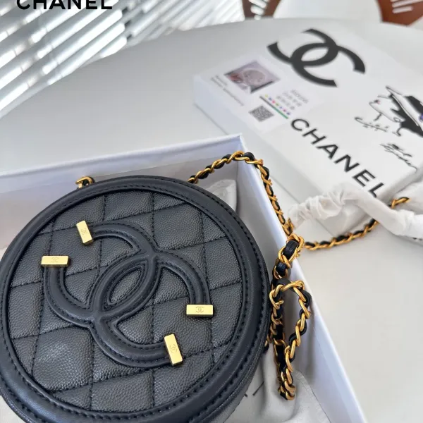 【CHANEL 公式旗艦店】シャネル 斜めがけバッグ 当日出荷 好評に付き再入荷!15*15CM 【CHANEL 公式旗艦店】シャネル 斜めがけバッグ 当日出荷 好評に付き再入荷!15*15CM