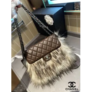 【CHANEL 公式旗艦店】シャネル   ショルダーバッグ  当日出荷 好評に付き再入荷！20*12CM