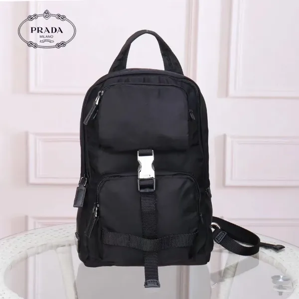 【PRADA 公式旗艦店】プラダ 胸ポケット 当日出荷 好評に付き再入荷!30*20*7CM 【PRADA 公式旗艦店】プラダ 胸ポケット 当日出荷 好評に付き再入荷!30*20*7CM