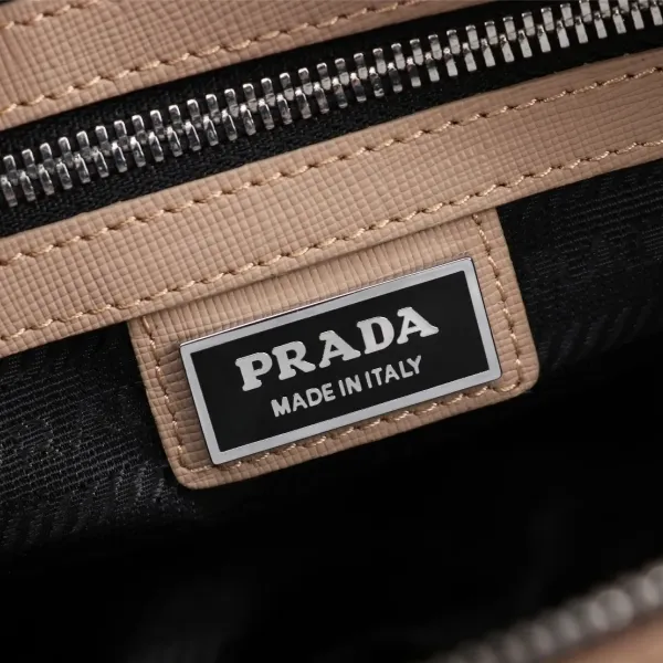 【PRADA 公式旗艦店】プラダ クラッチバッグ 当日出荷 好評に付き再入荷!28*17*4CM 【PRADA 公式旗艦店】プラダ クラッチバッグ 当日出荷 好評に付き再入荷!28*17*4CM