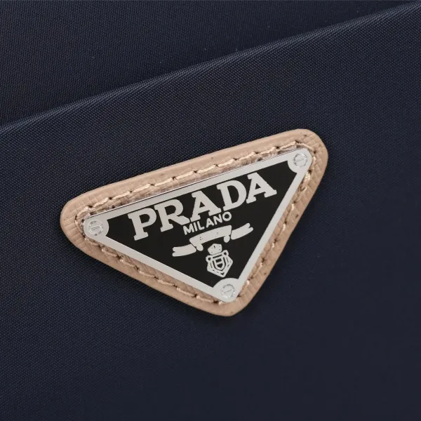 【PRADA 公式旗艦店】プラダ クラッチバッグ 当日出荷 好評に付き再入荷!28*17*4CM 【PRADA 公式旗艦店】プラダ クラッチバッグ 当日出荷 好評に付き再入荷!28*17*4CM