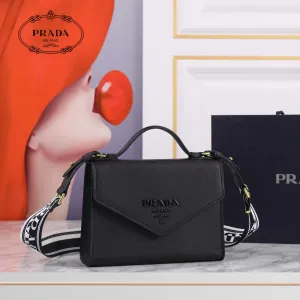 【PRADA 公式旗艦店】プラダ 斜めがけバッグ 当日出荷 好評に付き再入荷!21*14*6.5CM 【PRADA 公式旗艦店】プラダ 斜めがけバッグ 当日出荷 好評に付き再入荷!21*14*6.5CM
