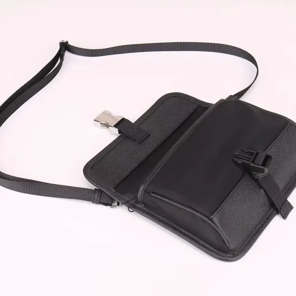 【PRADA  公式旗艦店】プラダ  斜めがけバッグ 当日出荷 好評に付き再入荷！21*16*5CM