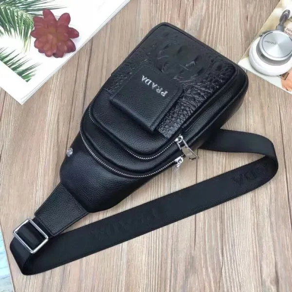 【PRADA 公式 旗艦店】プラダ 胸ポケット当日出荷 好評に付き再入荷!32*18*6CM 【PRADA 公式 旗艦店】プラダ 胸ポケット当日出荷 好評に付き再入荷!32*18*6CM