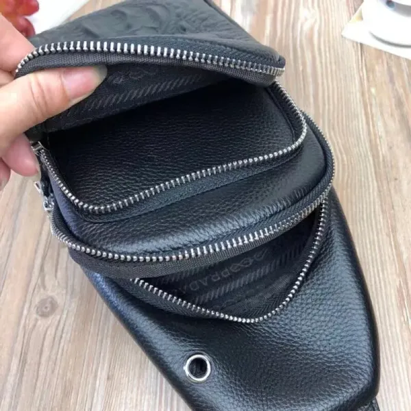 【PRADA 公式 旗艦店】プラダ 胸ポケット当日出荷 好評に付き再入荷!32*18*6CM 【PRADA 公式 旗艦店】プラダ 胸ポケット当日出荷 好評に付き再入荷!32*18*6CM