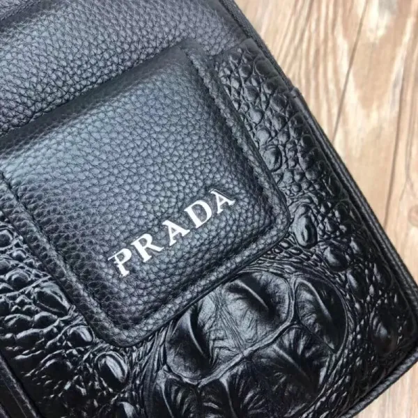 【PRADA 公式 旗艦店】プラダ 胸ポケット当日出荷 好評に付き再入荷!32*18*6CM 【PRADA 公式 旗艦店】プラダ 胸ポケット当日出荷 好評に付き再入荷!32*18*6CM