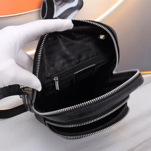 【PRADA 公式 旗艦店】プラダ 胸ポケット当日出荷 好評に付き再入荷!34*17*6CM 【PRADA 公式 旗艦店】プラダ 胸ポケット当日出荷 好評に付き再入荷!34*17*6CM