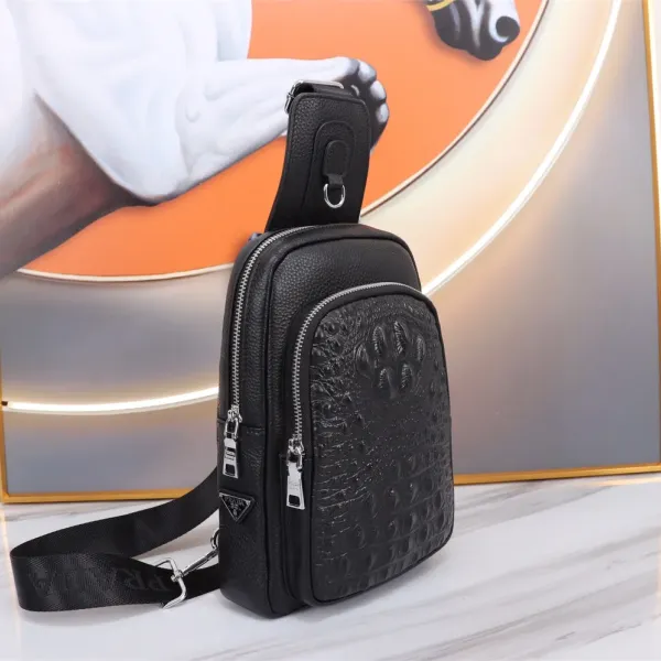 【PRADA 公式 旗艦店】プラダ 胸ポケット当日出荷 好評に付き再入荷!34*17*6CM 【PRADA 公式 旗艦店】プラダ 胸ポケット当日出荷 好評に付き再入荷!34*17*6CM