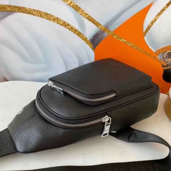 【PRADA 公式 旗艦店】プラダ 胸ポケット当日出荷 好評に付き再入荷!29*20*5CM 【PRADA 公式 旗艦店】プラダ 胸ポケット当日出荷 好評に付き再入荷!29*20*5CM