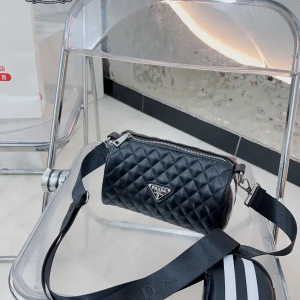 【PRADA  公式旗艦店】プラダ   ショルダーバッグ 当日出荷 好評に付き再入荷！29*17*6.5CM