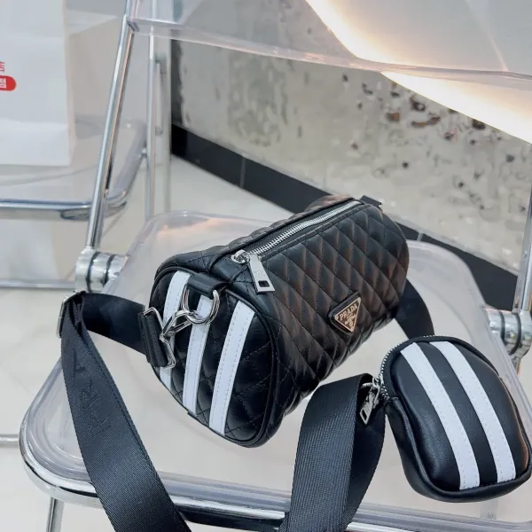 【PRADA  公式旗艦店】プラダ   ショルダーバッグ 当日出荷 好評に付き再入荷！29*17*6.5CM