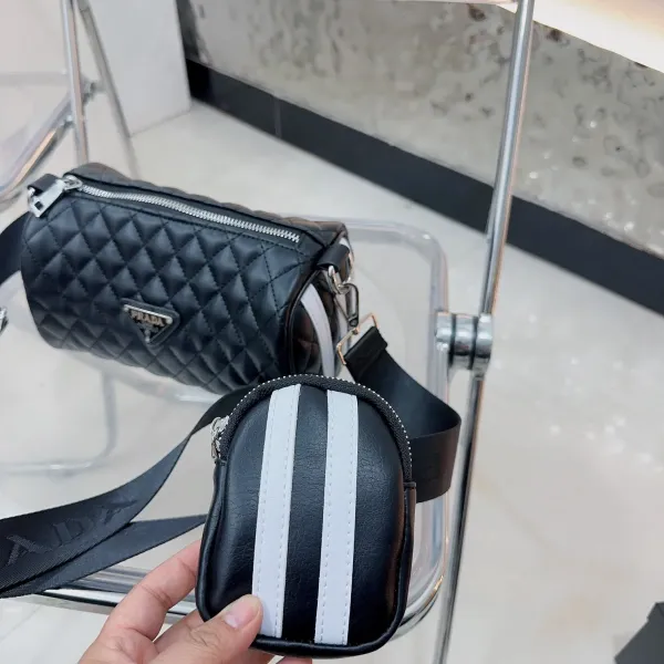 【PRADA  公式旗艦店】プラダ   ショルダーバッグ 当日出荷 好評に付き再入荷！29*17*6.5CM