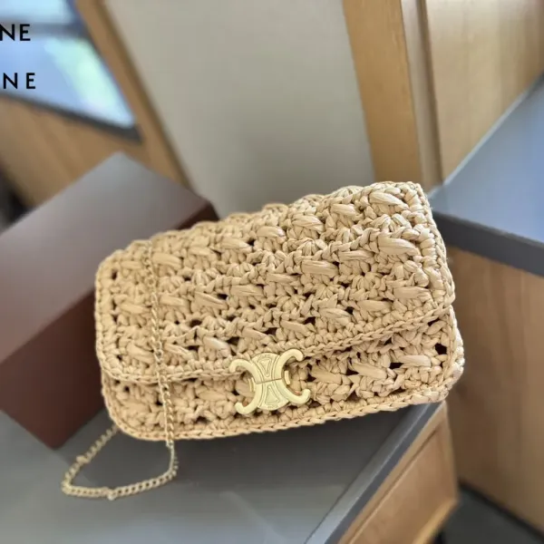 【CELINE 公式旗艦店】セリーヌ 斜めがけバッグ 当日出荷 好評に付き再入荷!25*9*12CM 1240723 【CELINE 公式旗艦店】セリーヌ 斜めがけバッグ 当日出荷 好評に付き再入荷!25*9*12CM 1240723