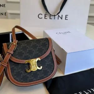 【CELINE 公式旗艦店】セリーヌ 斜めがけバッグ 当日出荷 好評に付き再入荷！18*16CM  1240723