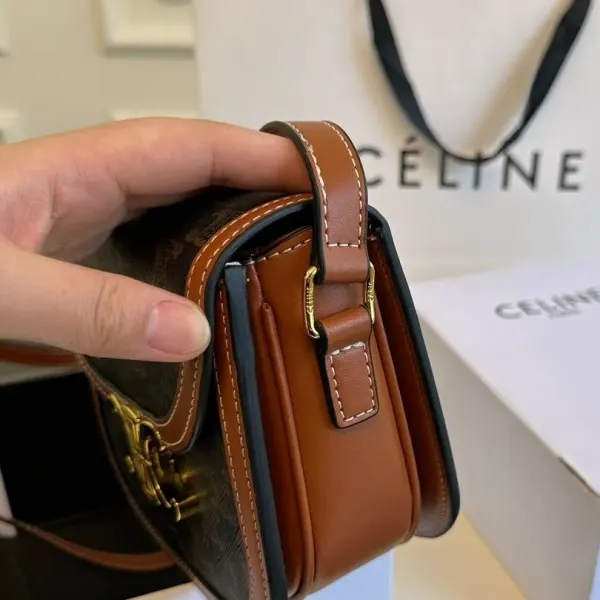 【CELINE 公式旗艦店】セリーヌ 斜めがけバッグ 当日出荷 好評に付き再入荷!18*16CM 1240723 【CELINE 公式旗艦店】セリーヌ 斜めがけバッグ 当日出荷 好評に付き再入荷!18*16CM 1240723