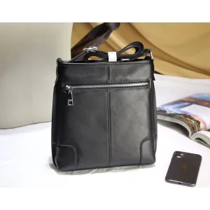 【VERSACE 公式旗艦店】ヴェルサーチ ショルダーバッグ 当日出荷 好評に付き再入荷!25*27*5.5CM 【VERSACE 公式旗艦店】ヴェルサーチ ショルダーバッグ 当日出荷 好評に付き再入荷!25*27*5.5CM
