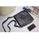 【VERSACE 公式旗艦店】ヴェルサーチ ショルダーバッグ 当日出荷 好評に付き再入荷!25*27*5.5CM 【VERSACE 公式旗艦店】ヴェルサーチ ショルダーバッグ 当日出荷 好評に付き再入荷!25*27*5.5CM
