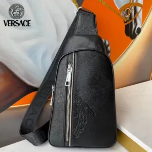 【VERSACE 公式旗艦店】ヴェルサーチ 胸ポケット 当日出荷 好評に付き再入荷!20*29*5CM 【VERSACE 公式旗艦店】ヴェルサーチ 胸ポケット 当日出荷 好評に付き再入荷!20*29*5CM