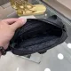 【VERSACE 公式旗艦店】ヴェルサーチ ショルダーバッグ 当日出荷 好評に付き再入荷!25*6*18CM 【VERSACE 公式旗艦店】ヴェルサーチ ショルダーバッグ 当日出荷 好評に付き再入荷!25*6*18CM