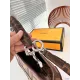 【FENDI 公式旗艦店】フェンディ 斜めがけバッグ 当日出荷 好評に付き再入荷!26.5*21.5CM 【FENDI 公式旗艦店】フェンディ 斜めがけバッグ 当日出荷 好評に付き再入荷!26.5*21.5CM