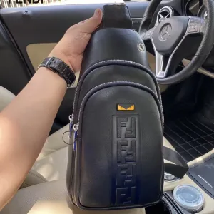 【FENDI 公式旗艦店】フェンディ 胸ポケット 当日出荷 好評に付き再入荷!18*28*6CM 【FENDI 公式旗艦店】フェンディ 胸ポケット 当日出荷 好評に付き再入荷!18*28*6CM