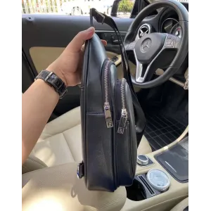 【FENDI 公式旗艦店】フェンディ 胸ポケット 当日出荷 好評に付き再入荷!18*28*6CM 【FENDI 公式旗艦店】フェンディ 胸ポケット 当日出荷 好評に付き再入荷!18*28*6CM
