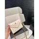 【YSL SAINT LAURENT 公式旗艦店】サンローラン 斜めがけバッグ 当日出荷 好評に付き再入荷!17*13.5CM 240722 【YSL SAINT LAURENT 公式旗艦店】サンローラン 斜めがけバッグ 当日出荷 好評に付き再入荷!17*13.5CM 240722