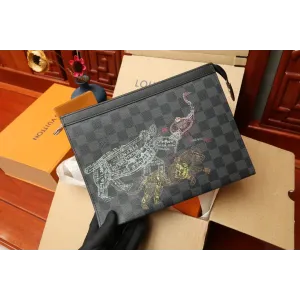 LV【LOUIS VUITTON 公式 旗艦店】 ルイヴィトン クラッチバッグ 当日出荷 好評に付き再入荷!24*21*6CM 241101 LV【LOUIS VUITTON 公式 旗艦店】 ルイヴィトン クラッチバッグ 当日出荷 好評に付き再入荷!24*21*6CM 241101