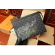 LV【LOUIS VUITTON 公式 旗艦店】 ルイヴィトン クラッチバッグ 当日出荷 好評に付き再入荷!24*21*6CM 241101 LV【LOUIS VUITTON 公式 旗艦店】 ルイヴィトン クラッチバッグ 当日出荷 好評に付き再入荷!24*21*6CM 241101