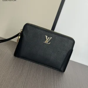 LV【LOUIS VUITTON 公式 旗艦店】 ルイヴィトン クラッチバッグ 当日出荷 好評に付き再入荷!27*17*4CM 241101 LV【LOUIS VUITTON 公式 旗艦店】 ルイヴィトン クラッチバッグ 当日出荷 好評に付き再入荷!27*17*4CM 241101