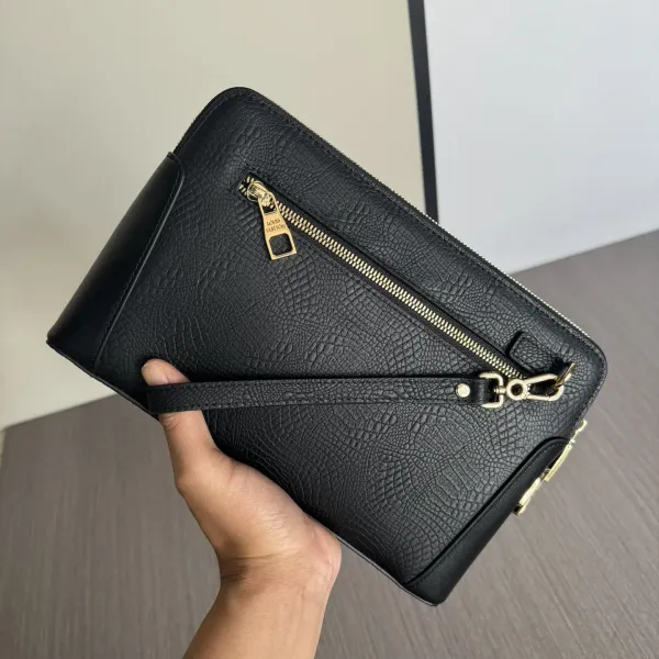 LV【LOUIS VUITTON 公式 旗艦店】 ルイヴィトン クラッチバッグ 当日出荷 好評に付き再入荷!27*17*4CM 241101 LV【LOUIS VUITTON 公式 旗艦店】 ルイヴィトン クラッチバッグ 当日出荷 好評に付き再入荷!27*17*4CM 241101