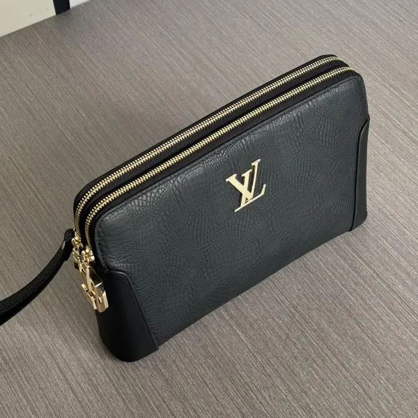 LV【LOUIS VUITTON 公式 旗艦店】 ルイヴィトン クラッチバッグ 当日出荷 好評に付き再入荷!27*17*4CM 241101 LV【LOUIS VUITTON 公式 旗艦店】 ルイヴィトン クラッチバッグ 当日出荷 好評に付き再入荷!27*17*4CM 241101