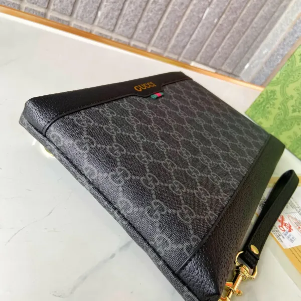 【GUCCI  公式 旗艦店】 グッチ   クラッチバッグ 当日出荷 好評に付き再入荷！28*18*2.5CM  241101