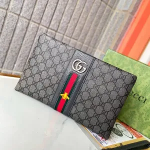 【GUCCI 公式 旗艦店】 グッチ クラッチバッグ 当日出荷 好評に付き再入荷!28*18*2.5CM 241101 【GUCCI 公式 旗艦店】 グッチ クラッチバッグ 当日出荷 好評に付き再入荷!28*18*2.5CM 241101