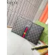 【GUCCI  公式 旗艦店】 グッチ   クラッチバッグ 当日出荷 好評に付き再入荷！28*18*2.5CM  241101