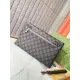 【GUCCI  公式 旗艦店】 グッチ   クラッチバッグ 当日出荷 好評に付き再入荷！28*18*2.5CM  241101