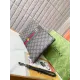 【GUCCI  公式 旗艦店】 グッチ   クラッチバッグ 当日出荷 好評に付き再入荷！28*18*2.5CM  241101