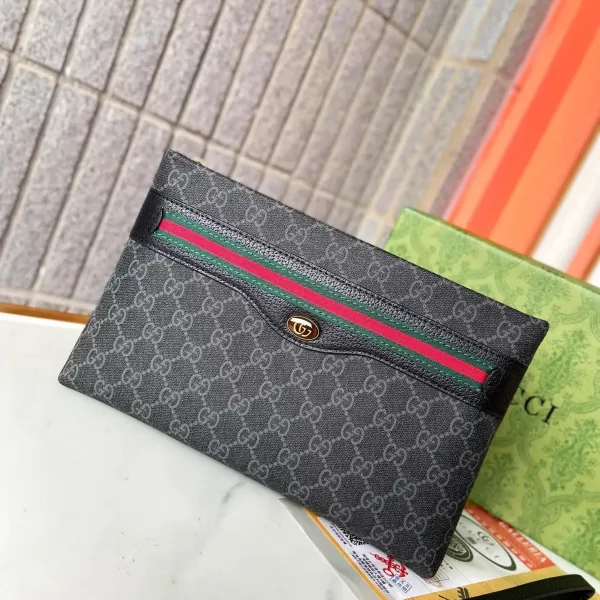 【GUCCI  公式 旗艦店】 グッチ   クラッチバッグ 当日出荷 好評に付き再入荷！28*18*2.5CM  241101