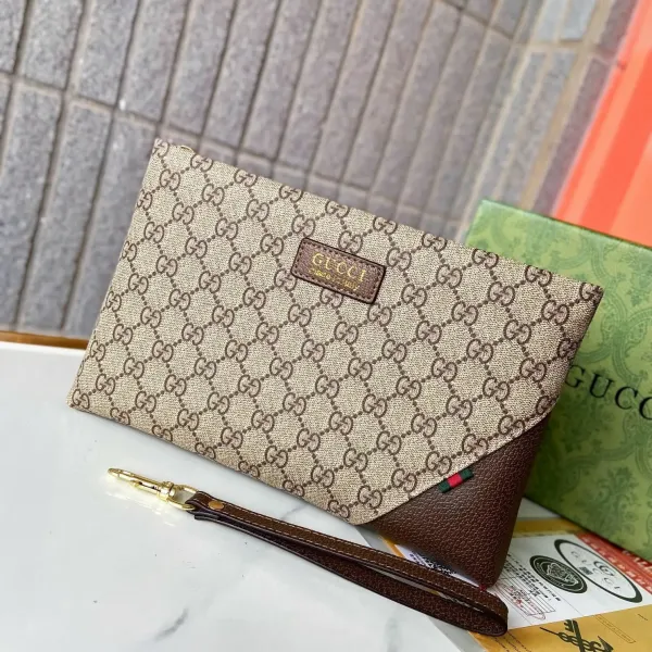 【GUCCI 公式 旗艦店】 グッチ クラッチバッグ 当日出荷 好評に付き再入荷!28*18*2.5CM 241101 【GUCCI 公式 旗艦店】 グッチ クラッチバッグ 当日出荷 好評に付き再入荷!28*18*2.5CM 241101