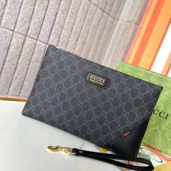 【GUCCI 公式 旗艦店】 グッチ クラッチバッグ 当日出荷 好評に付き再入荷!28*18*2.5CM 241101 【GUCCI 公式 旗艦店】 グッチ クラッチバッグ 当日出荷 好評に付き再入荷!28*18*2.5CM 241101