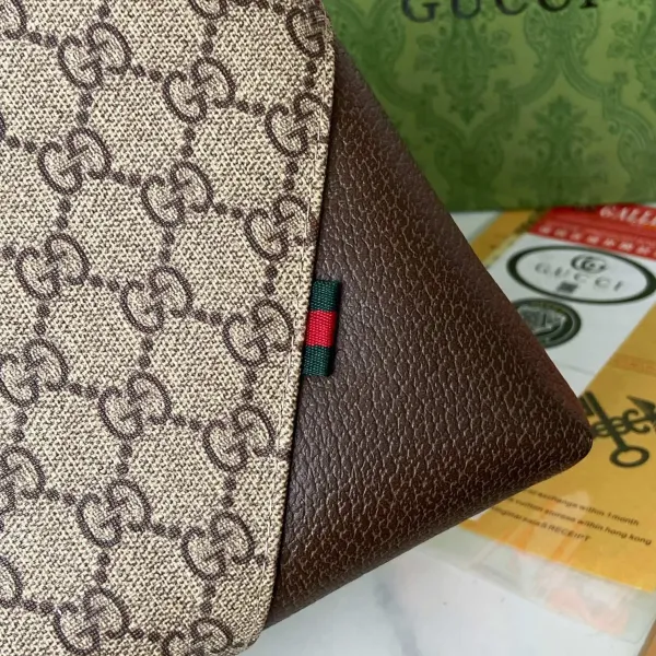 【GUCCI 公式 旗艦店】 グッチ クラッチバッグ 当日出荷 好評に付き再入荷!28*18*2.5CM 241101 【GUCCI 公式 旗艦店】 グッチ クラッチバッグ 当日出荷 好評に付き再入荷!28*18*2.5CM 241101