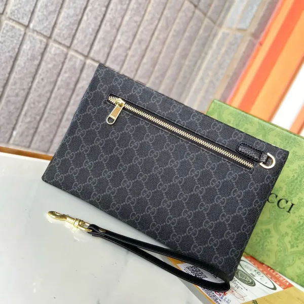 【GUCCI 公式 旗艦店】 グッチ クラッチバッグ 当日出荷 好評に付き再入荷!28*18*2.5CM 241101 【GUCCI 公式 旗艦店】 グッチ クラッチバッグ 当日出荷 好評に付き再入荷!28*18*2.5CM 241101