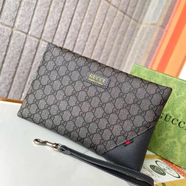 【GUCCI 公式 旗艦店】 グッチ クラッチバッグ 当日出荷 好評に付き再入荷!28*18*2.5CM 241101 【GUCCI 公式 旗艦店】 グッチ クラッチバッグ 当日出荷 好評に付き再入荷!28*18*2.5CM 241101